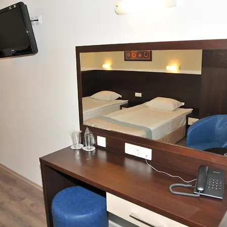 Хотел бургаски свободен